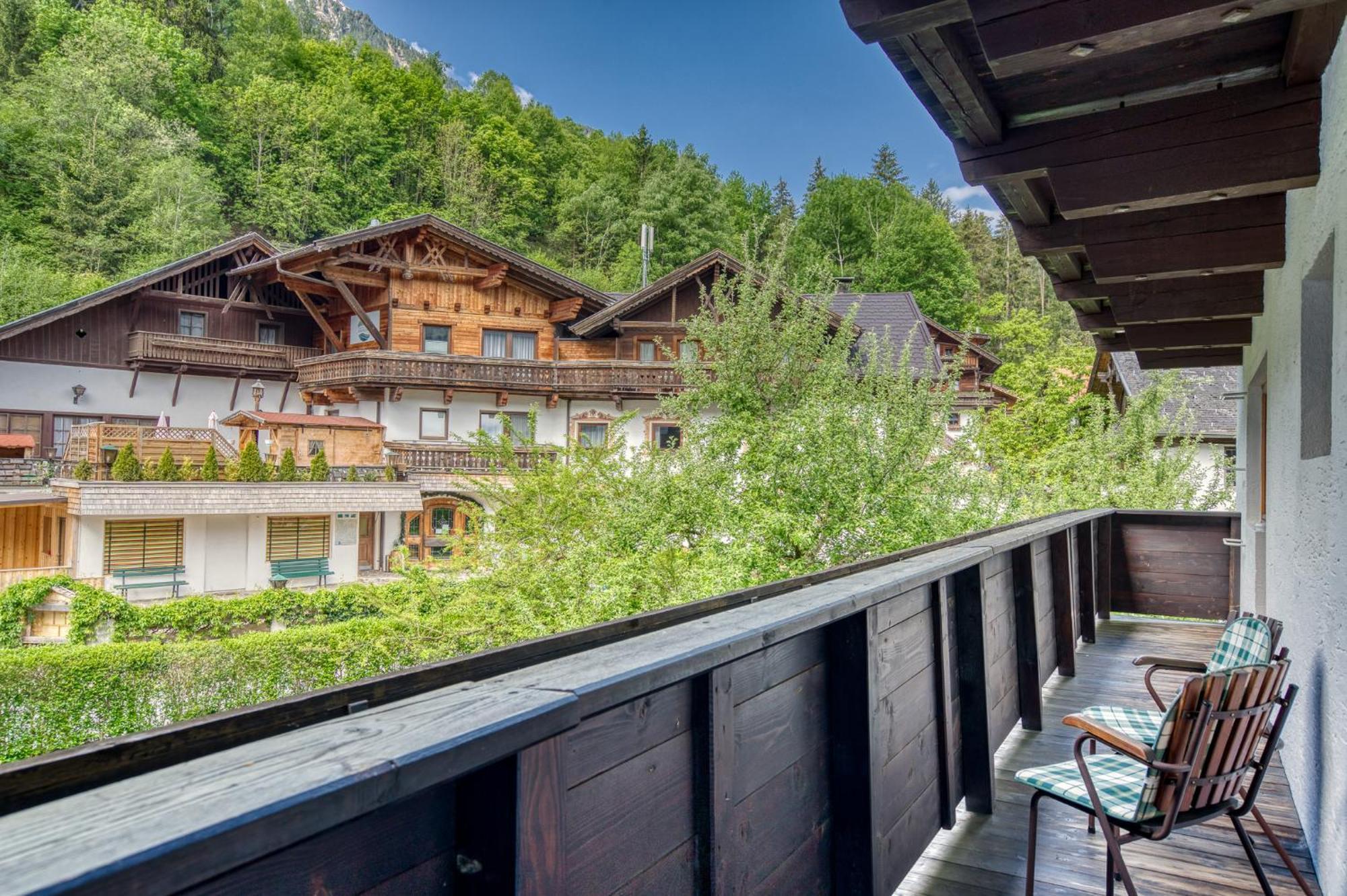 Seehueter'S Hotel Seerose Oetz Exterior photo
